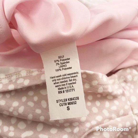 Le Lis pink and white polka dot lightweight romper NWT - Picture 5 of 6